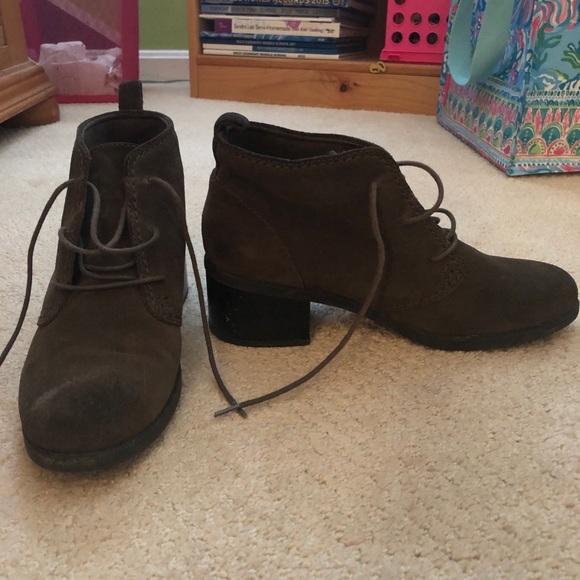 Clark’s Collection Soft Cushion Booties - Picture 1 of 5